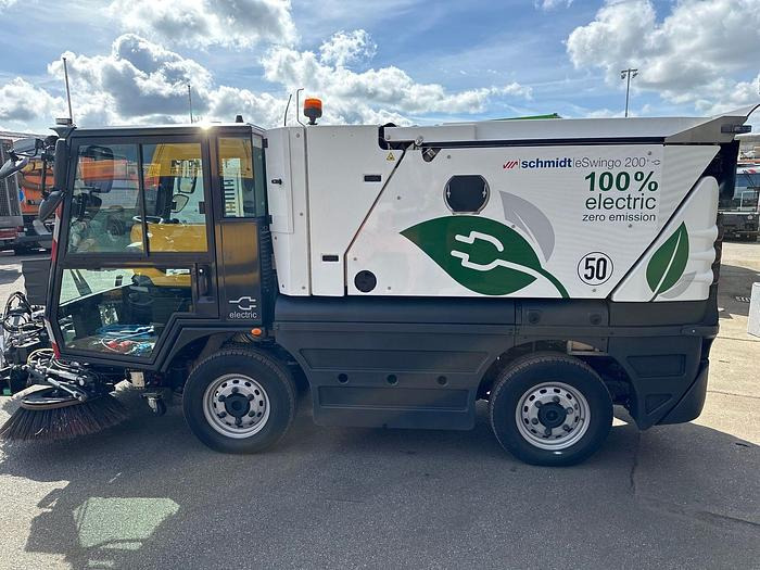 Schmidt eSwingo 200+ - Road sweeper: picture 1 Schmidt eSwingo 200+ - Road sweeper: picture 1