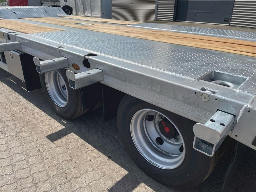 Hangler VTS-H 400 4 akslet - 2 delt ramper - Low loader trailer: picture 3 Hangler VTS-H 400 4 akslet - 2 delt ramper - Low loader trailer: picture 3