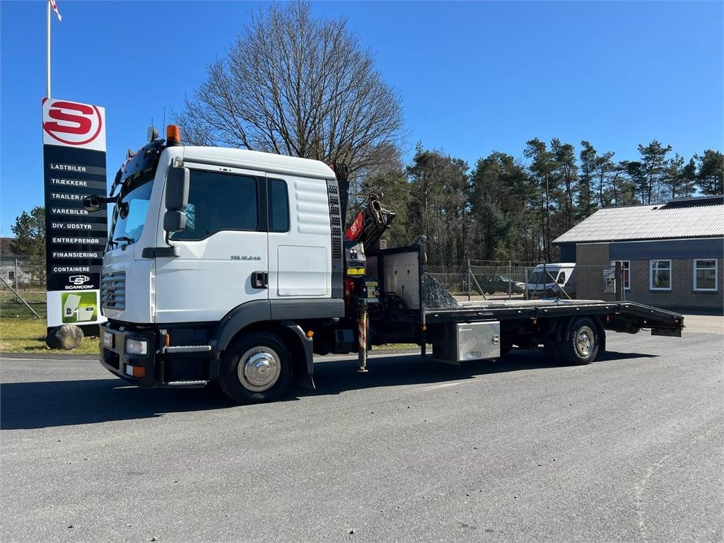 MAN TGL 12-240 4x2 BL - Fassi kran - Autotransporter truck: picture 1 MAN TGL 12-240 4x2 BL - Fassi kran - Autotransporter truck: picture 1