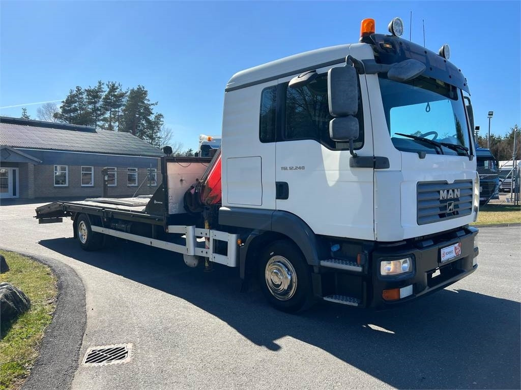 MAN TGL 12-240 4x2 BL - Fassi kran - Autotransporter truck: picture 2 MAN TGL 12-240 4x2 BL - Fassi kran - Autotransporter truck: picture 2