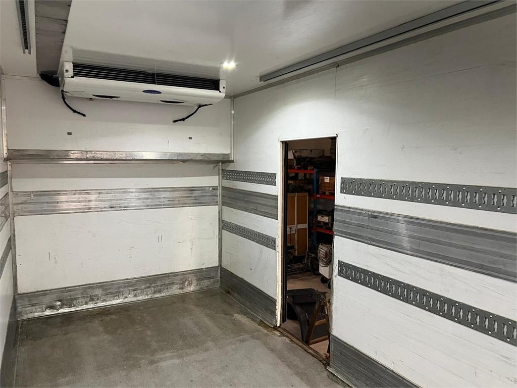 Mercedes-Benz Actros 2530 L 6x2*4 - Refrigerator truck: picture 4 Mercedes-Benz Actros 2530 L 6x2*4 - Refrigerator truck: picture 4