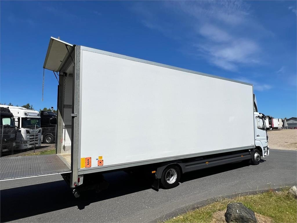 Mercedes-Benz Atego 1224 LnR - Box truck: picture 3 Mercedes-Benz Atego 1224 LnR - Box truck: picture 3