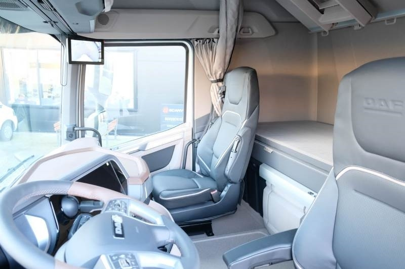 DAF XG+ 530 6x2 - Tractor unit: picture 5 DAF XG+ 530 6x2 - Tractor unit: picture 5