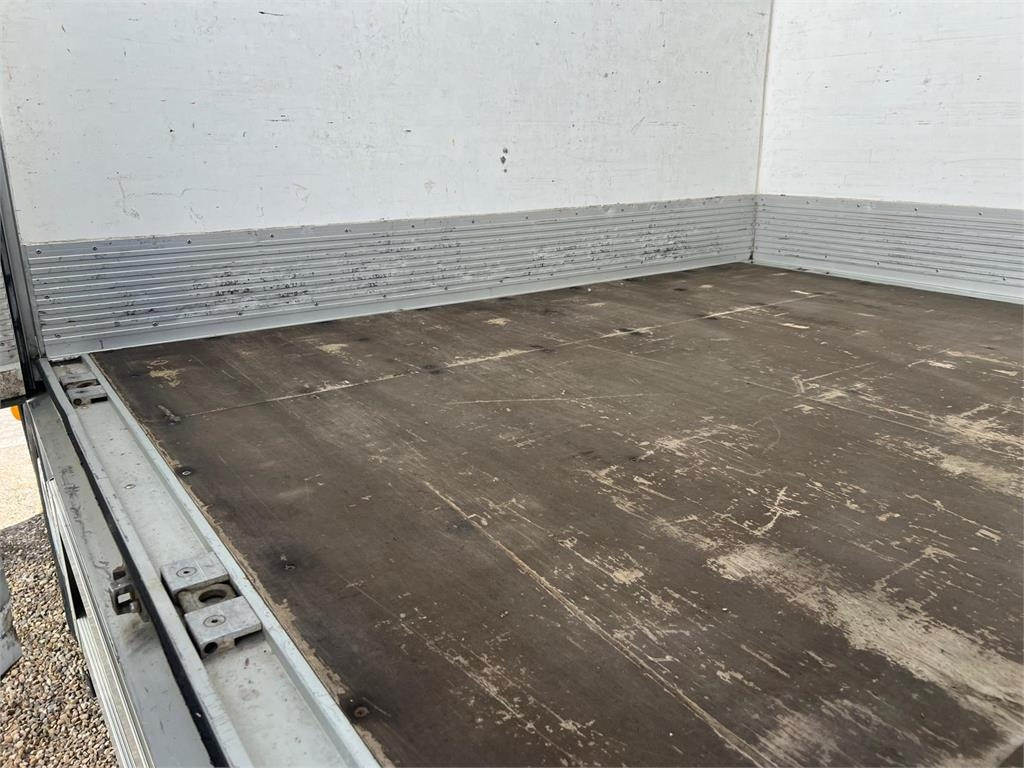 Volvo FE320 18 ton - Refrigerator truck: picture 5 Volvo FE320 18 ton - Refrigerator truck: picture 5