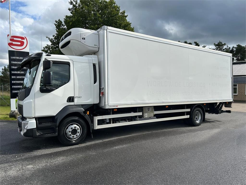 Volvo FL 250 16 ton - Refrigerator truck: picture 1 Volvo FL 250 16 ton - Refrigerator truck: picture 1