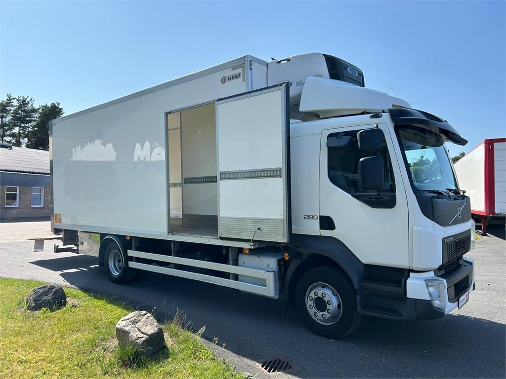Volvo FL 280 (12 ton) Dobbelt compartment - Refrigerator truck: picture 2 Volvo FL 280 (12 ton) Dobbelt compartment - Refrigerator truck: picture 2