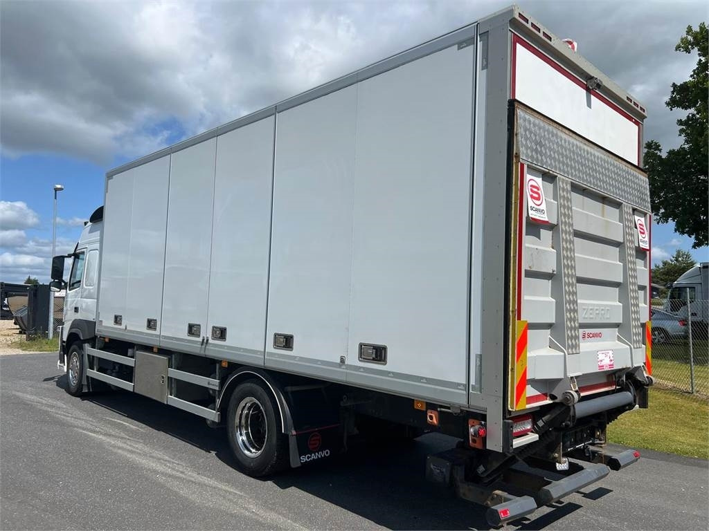 Volvo FM330 - Box truck: picture 5 Volvo FM330 - Box truck: picture 5