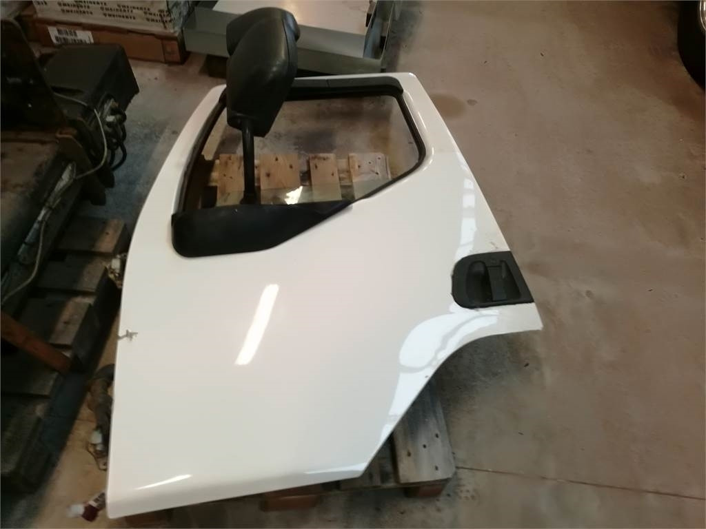 Volvo Fører dør til Volvo FE - Door and parts for Truck: picture 1 Volvo Fører dør til Volvo FE - Door and parts for Truck: picture 1