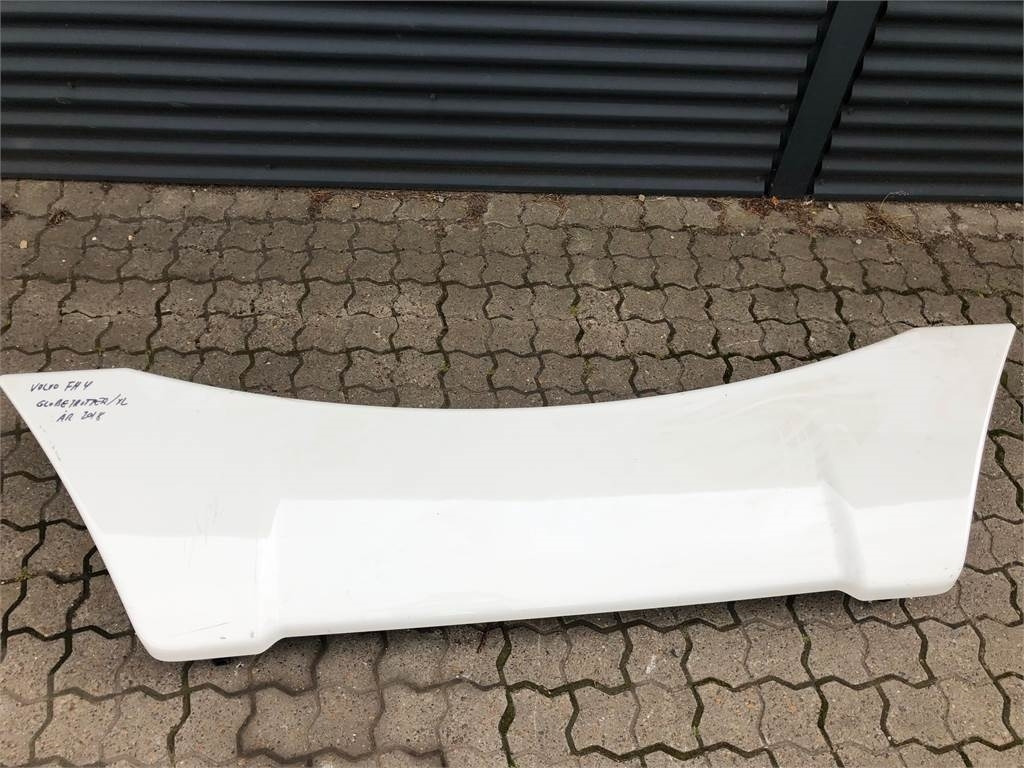 Volvo Tagspoiler Volvo FH Globetrotter 2018 - Aerodynamics/ Spoiler: picture 2 Volvo Tagspoiler Volvo FH Globetrotter 2018 - Aerodynamics/ Spoiler: picture 2