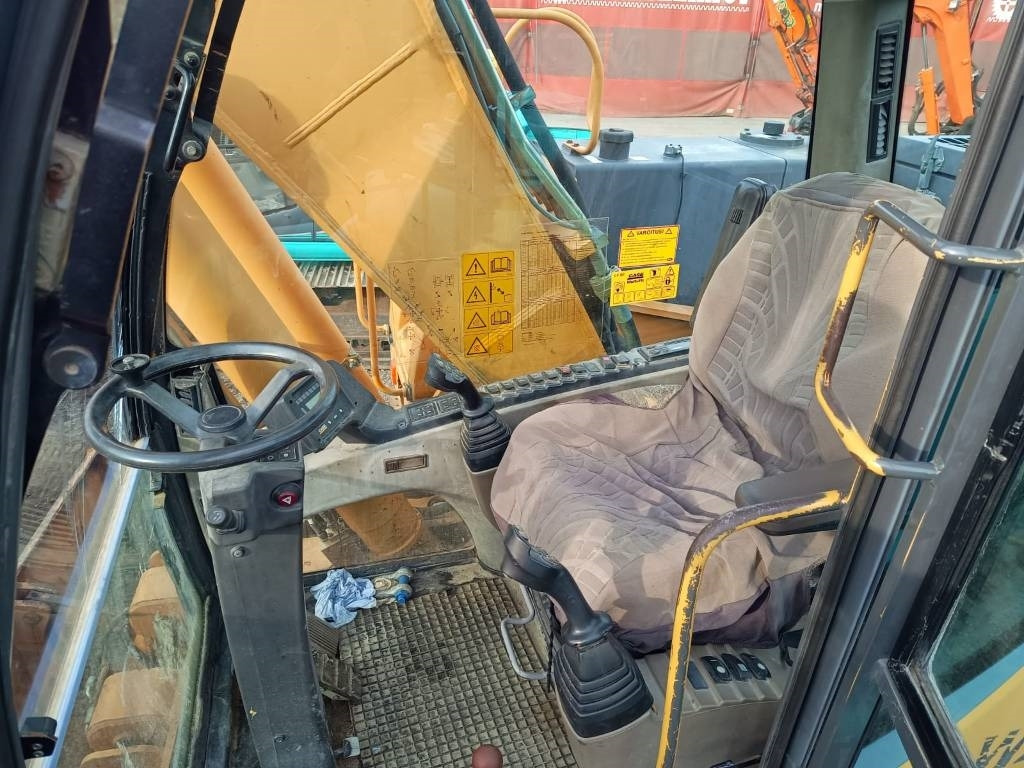 Wheel excavator Case WX210 PYÖRITTÄJÄLLÄ: picture 13