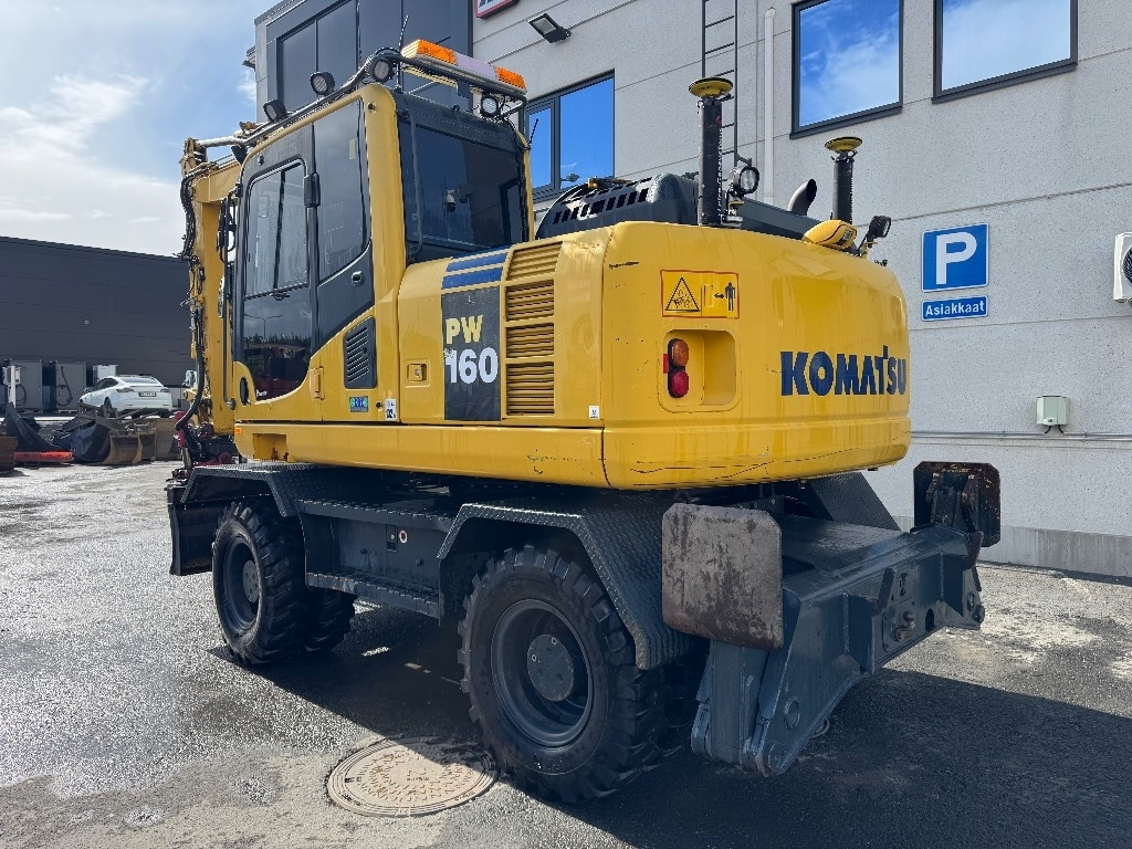 Komatsu PW160-8 PYÖRITTÄJÄLLÄ - Wheel excavator: picture 3 Komatsu PW160-8 PYÖRITTÄJÄLLÄ - Wheel excavator: picture 3