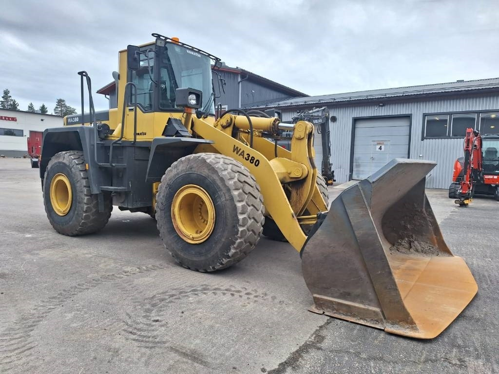 Komatsu WA 380-3A - Wheel loader: picture 4 Komatsu WA 380-3A - Wheel loader: picture 4