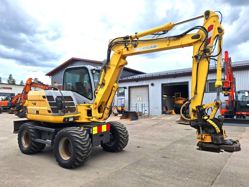 Wheel excavator New Holland MYYTY! SOLD! MH2.6 ENGCON PIHDEILLÄ: picture 6