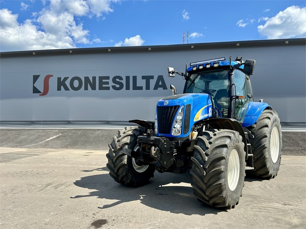 New Holland TG285 - Farm tractor: picture 1 New Holland TG285 - Farm tractor: picture 1