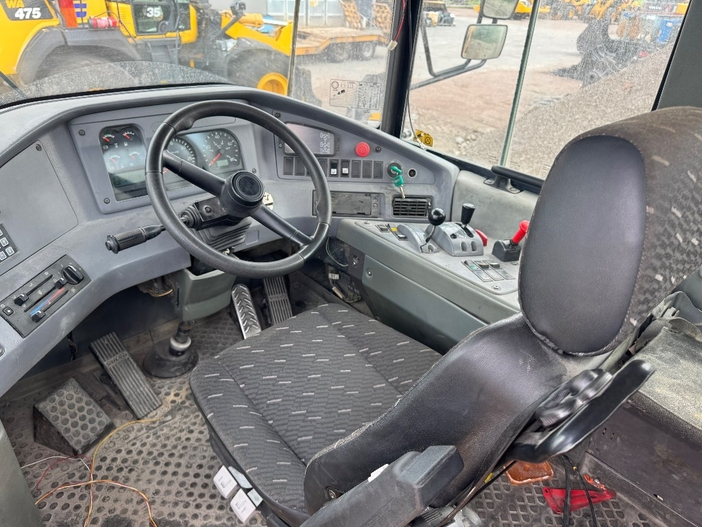 Articulated dumper Volvo A 40 D: picture 16