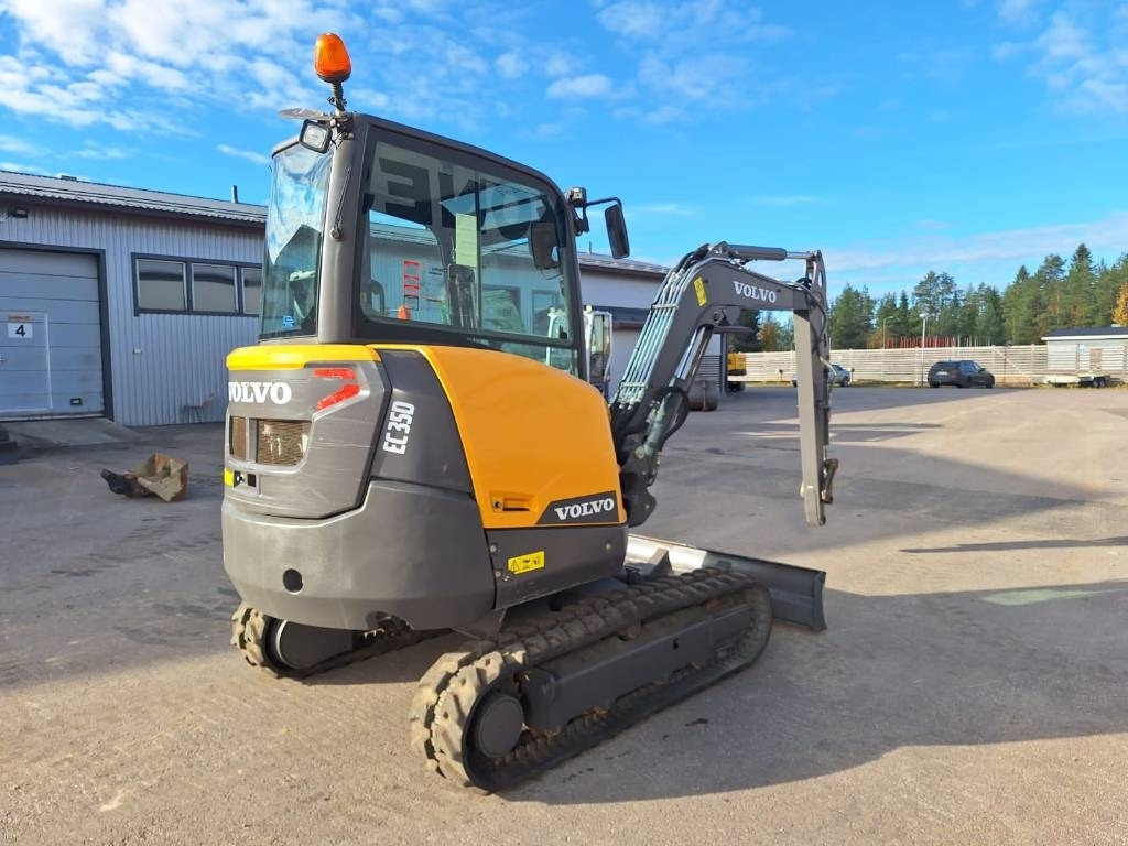 Volvo EC35D HIENO KUNTO - Mini excavator: picture 4 Volvo EC35D HIENO KUNTO - Mini excavator: picture 4