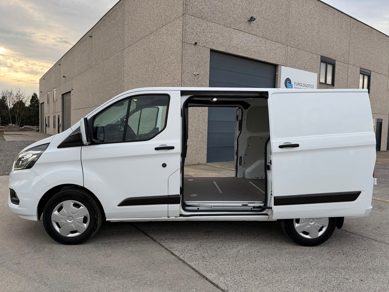 Ford Transit Custom 2.0TDCI. Klima. Navi. Tempomat. - Small van: picture 1 Ford Transit Custom 2.0TDCI. Klima. Navi. Tempomat. - Small van: picture 1