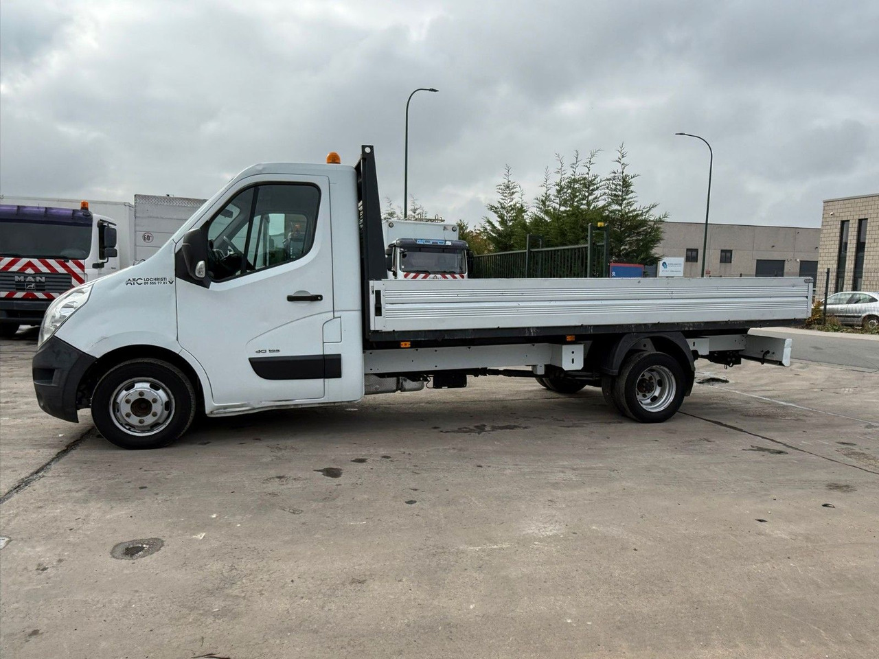 Renault Master 2.3dCi. Maxi Pritsche 4.40m. Klima. - Flatbed van: picture 1 Renault Master 2.3dCi. Maxi Pritsche 4.40m. Klima. - Flatbed van: picture 1
