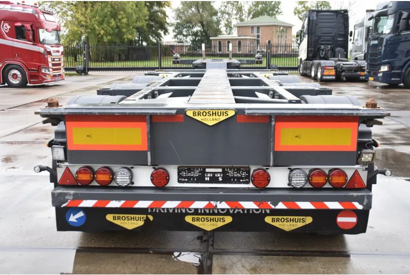 Broshuis 3UCC-39/45 MFCC - SAF AXLES - 2 x EXTENDABLE - DISC BRAKES - LIKE NEW ! - Container transporter/ Swap body semi-trailer: picture 3 Broshuis 3UCC-39/45 MFCC - SAF AXLES - 2 x EXTENDABLE - DISC BRAKES - LIKE NEW ! - Container transporter/ Swap body semi-trailer: picture 3