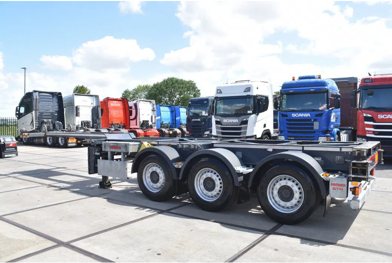 Renders HASTRAILER FCC - ALL CONNECTIONS - LIFT AXLE - 2 x EXTENDABLE - SAF AXLES - DISC BRAKES - EXCELLENT CONDITION - - Container transporter/ Swap body semi-trailer: picture 4 Renders HASTRAILER FCC - ALL CONNECTIONS - LIFT AXLE - 2 x EXTENDABLE - SAF AXLES - DISC BRAKES - EXCELLENT CONDITION - - Container transporter/ Swap body semi-trailer: picture 4