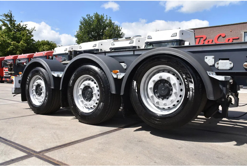 Renders HASTRAILER FCC - ALL CONNECTIONS - LIFT AXLE - 2 x EXTENDABLE - SAF AXLES - DISC BRAKES - EXCELLENT CONDITION - - Container transporter/ Swap body semi-trailer: picture 2 Renders HASTRAILER FCC - ALL CONNECTIONS - LIFT AXLE - 2 x EXTENDABLE - SAF AXLES - DISC BRAKES - EXCELLENT CONDITION - - Container transporter/ Swap body semi-trailer: picture 2
