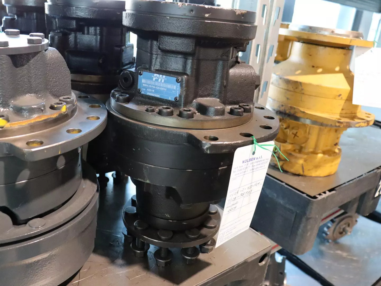 POCLAIN MS05-2-163-F04-1G20-3DEFHJ - Hydraulic motor for Construction machinery: picture 1 POCLAIN MS05-2-163-F04-1G20-3DEFHJ - Hydraulic motor for Construction machinery: picture 1