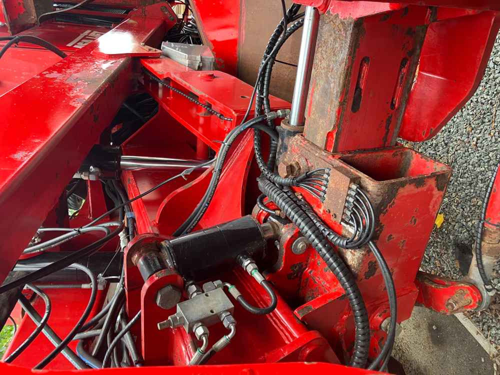 ASA-Lift Red Beet Topper - Grape harvesting machine: picture 3 ASA-Lift Red Beet Topper - Grape harvesting machine: picture 3