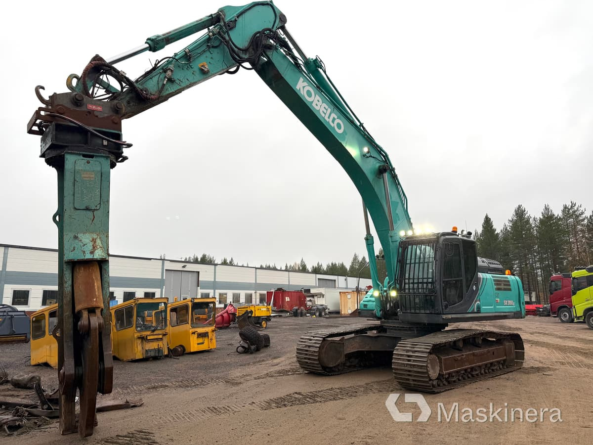Grävmaskin Kobelco SK350LC-10 med stålsax - Crawler excavator: picture 1 Grävmaskin Kobelco SK350LC-10 med stålsax - Crawler excavator: picture 1