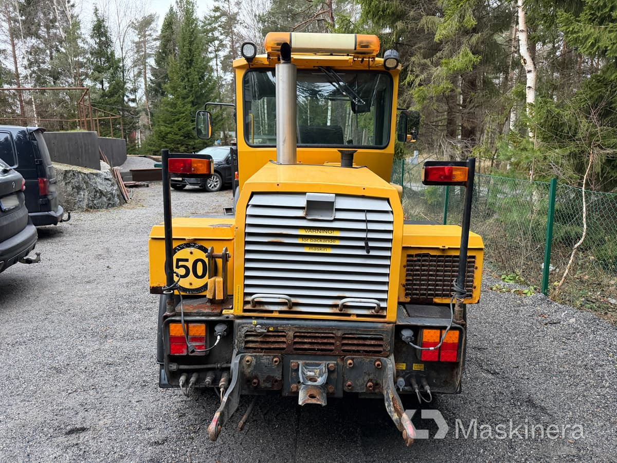 Hjullastare Lundberg 4200 Ls med vikplog - Wheel loader: picture 5 Hjullastare Lundberg 4200 Ls med vikplog - Wheel loader: picture 5