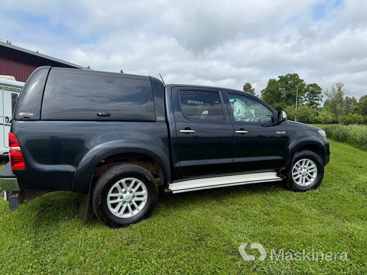 Pickup Toyota Hilux Dubbelhytt 3.0 D 4x4 - Panel van: picture 5 Pickup Toyota Hilux Dubbelhytt 3.0 D 4x4 - Panel van: picture 5