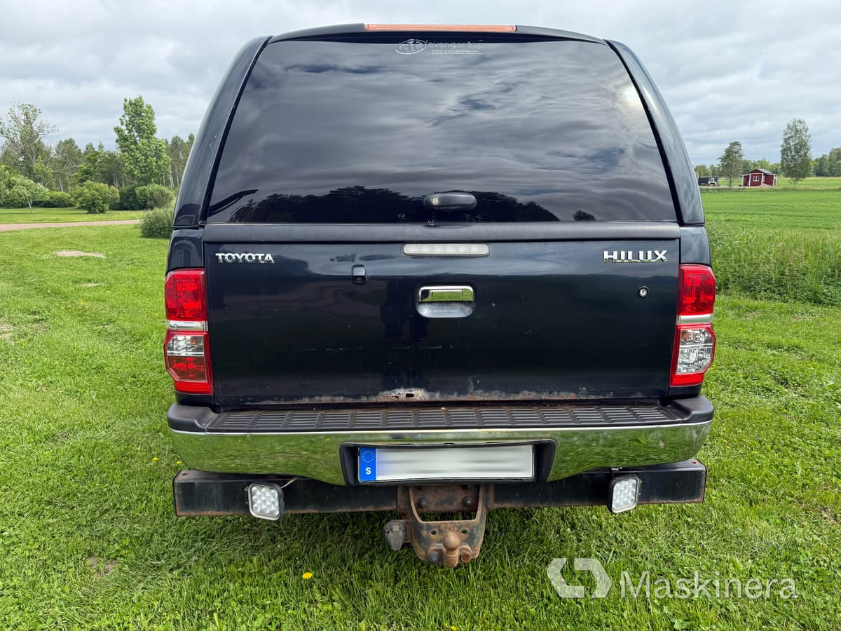 Pickup Toyota Hilux Dubbelhytt 3.0 D 4x4 - Panel van: picture 3 Pickup Toyota Hilux Dubbelhytt 3.0 D 4x4 - Panel van: picture 3