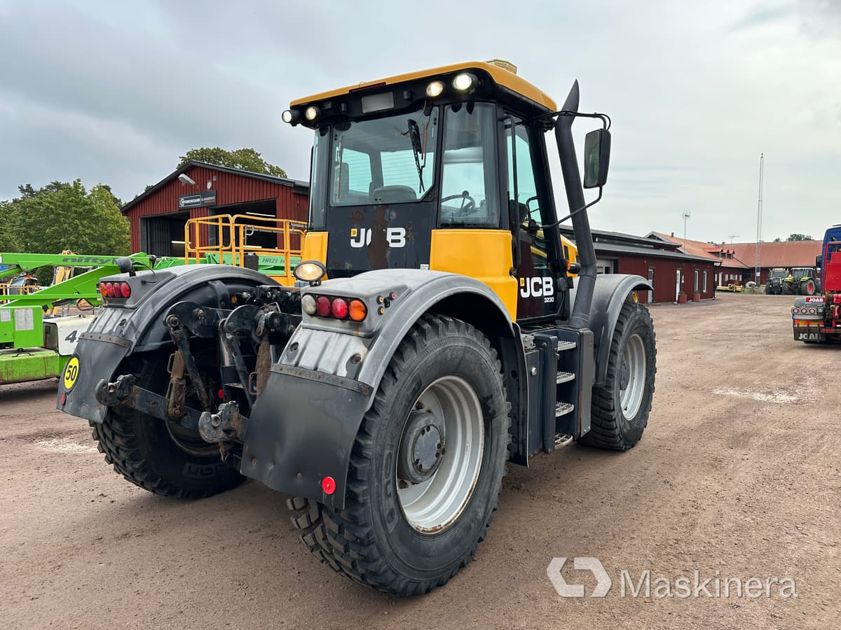 Traktor JCB Fastrac 3230 XTRA - Farm tractor: picture 5 Traktor JCB Fastrac 3230 XTRA - Farm tractor: picture 5