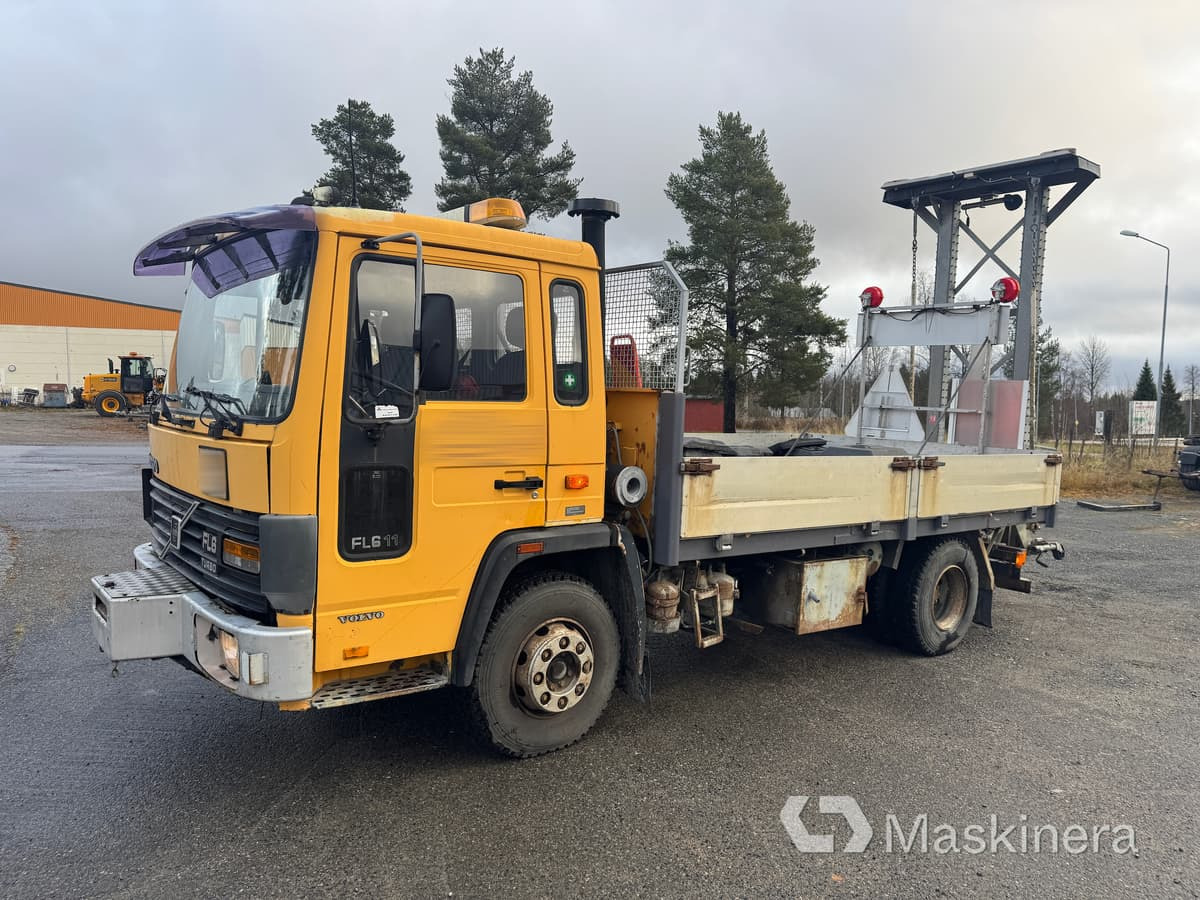 Volvo FL611 4X2 TMA-bil Volvo FL611 - Dropside/ Flatbed truck: picture 1 Volvo FL611 4X2 TMA-bil Volvo FL611 - Dropside/ Flatbed truck: picture 1