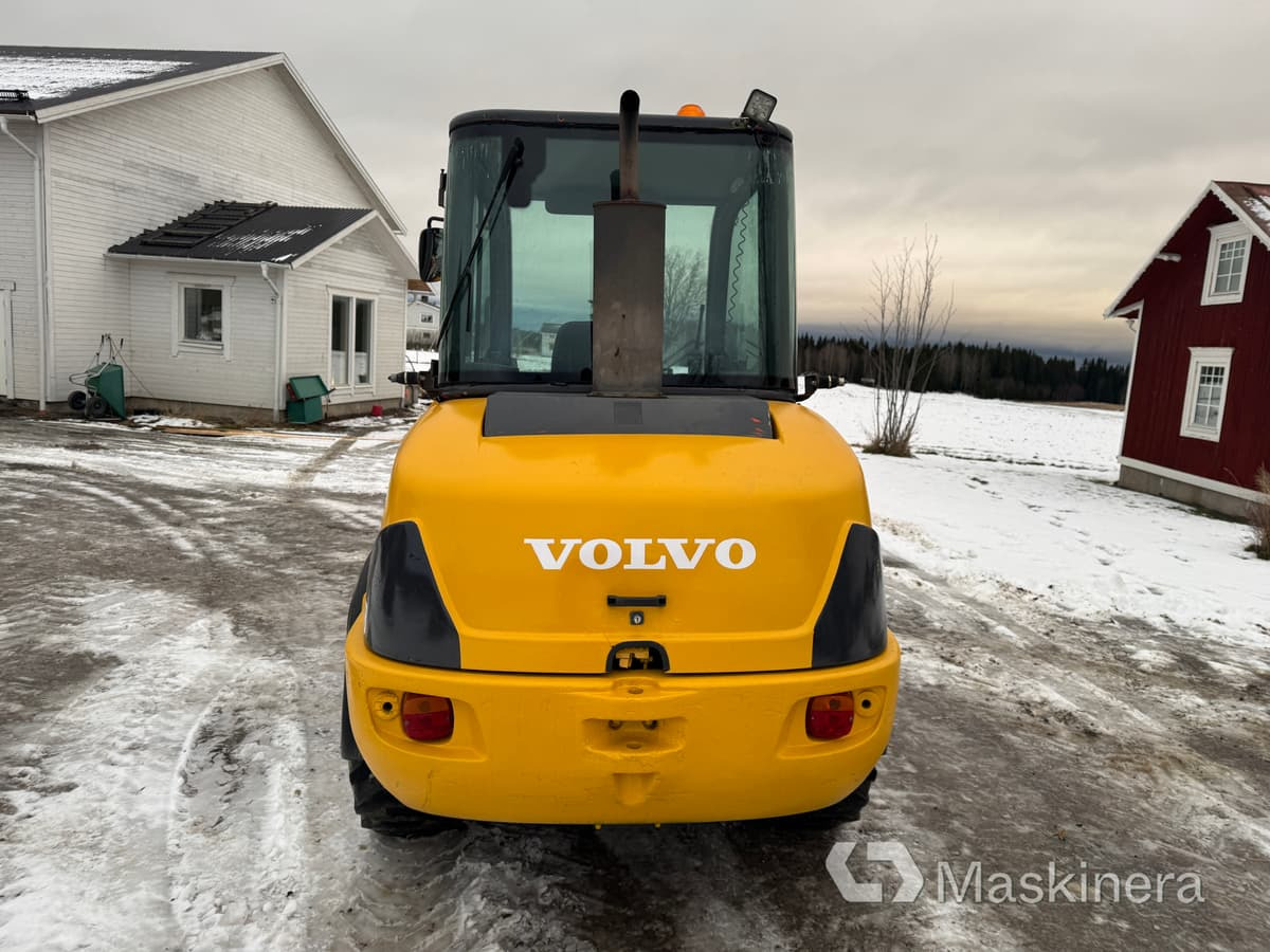 Volvo L25BV-P Hjullastare Volvo L25B med tillbehör - Wheel loader: picture 4 Volvo L25BV-P Hjullastare Volvo L25B med tillbehör - Wheel loader: picture 4
