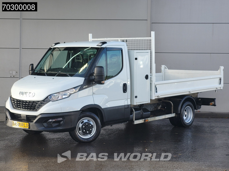 Iveco Daily 35C14 Kipper met Kist Dubbellucht 3,5t Trekhaak Airco Cruise Euro6 Tippe Benne Kieper Airco Trekhaak Cruise control - Tipper van: picture 2 Iveco Daily 35C14 Kipper met Kist Dubbellucht 3,5t Trekhaak Airco Cruise Euro6 Tippe Benne Kieper Airco Trekhaak Cruise control - Tipper van: picture 2