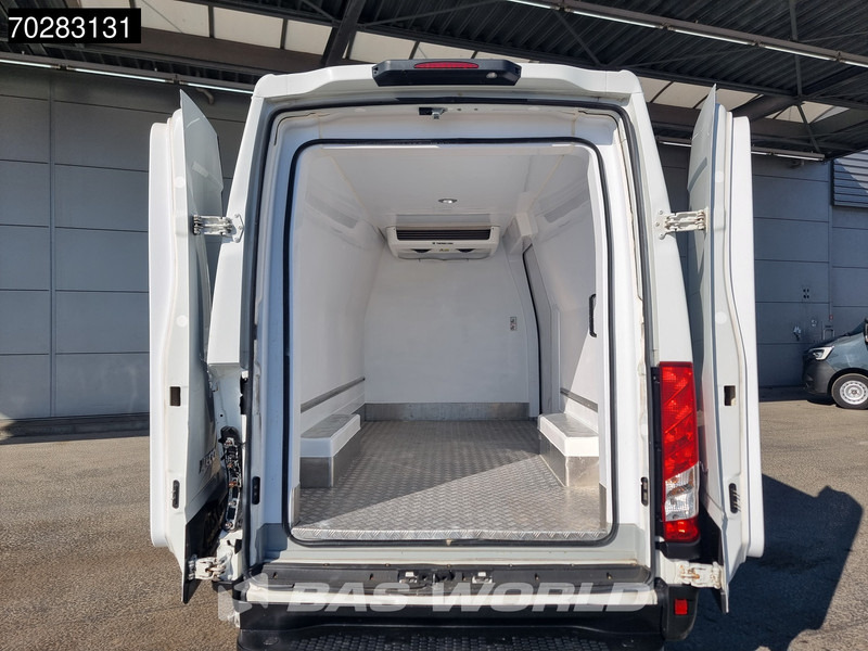 Iveco Daily 35S16 SCHADE/DAMAGE! Koelwagen Vriezer Automaat Thermo King V-300 MAX Airco Cruise Parkeersensoren Kühl Kühler Koel Koeler Kühlw - Refrigerated van: picture 3 Iveco Daily 35S16 SCHADE/DAMAGE! Koelwagen Vriezer Automaat Thermo King V-300 MAX Airco Cruise Parkeersensoren Kühl Kühler Koel Koeler Kühlw - Refrigerated van: picture 3