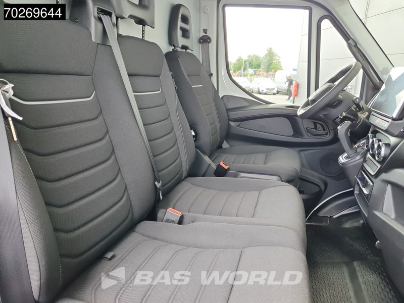 Leasing of Iveco Daily 35S21 3.0L Automaat Black Edition 2025 model L2H2 Trekhaak Tacho ACC LED CarPlay Velgen Camera 12m3 Airco Trekhaak Iveco Daily 35S21 3.0L Automaat Black Edition 2025 model L2H2 Trekhaak Tacho ACC LED CarPlay Velgen Camera 12m3 Airco Trekhaak: picture 15