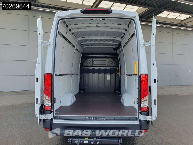 Iveco Daily 35S21 3.0L Automaat Black Edition 2025 model L2H2 Trekhaak Tacho ACC LED CarPlay Velgen Camera 12m3 Airco Trekhaak - Panel van: picture 3 Iveco Daily 35S21 3.0L Automaat Black Edition 2025 model L2H2 Trekhaak Tacho ACC LED CarPlay Velgen Camera 12m3 Airco Trekhaak - Panel van: picture 3