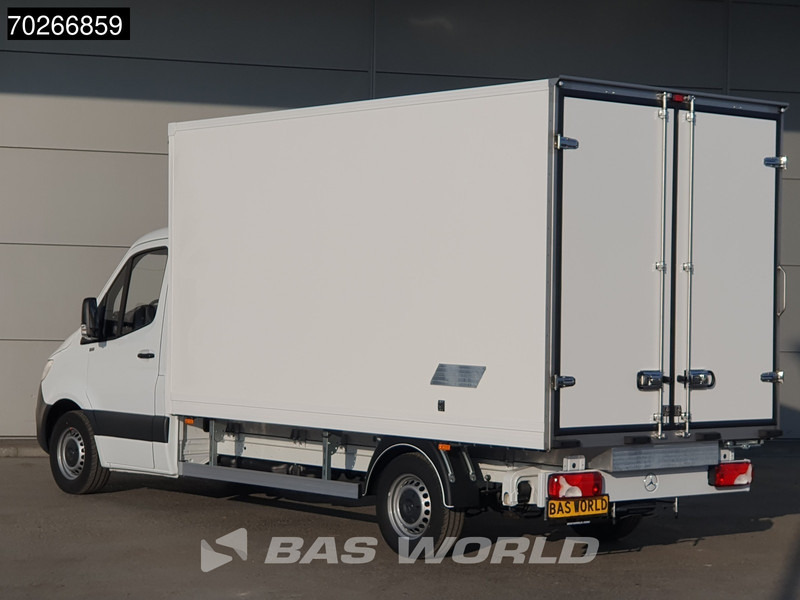 Mercedes-Benz Sprinter 315 CDI Koelwagen Achterdeuren Thermo King C-250 Airco Carplay MBUX Koel Koeler Kühl Kühler Kühlwagen Kühlkoffer 17m3 Airco - Refrigerated van: picture 2 Mercedes-Benz Sprinter 315 CDI Koelwagen Achterdeuren Thermo King C-250 Airco Carplay MBUX Koel Koeler Kühl Kühler Kühlwagen Kühlkoffer 17m3 Airco - Refrigerated van: picture 2