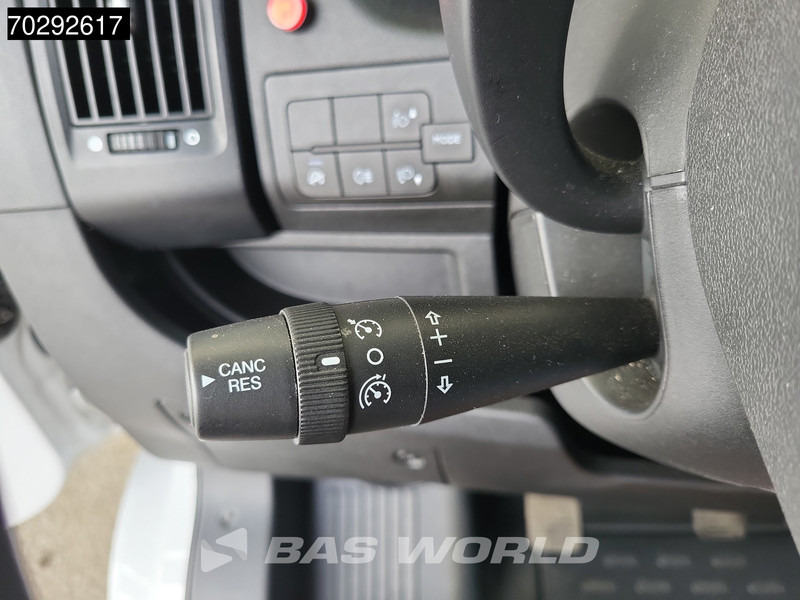Leasing of Opel Movano 140PK Laadklep Bakwagen Airco Camera Cruise D'Hollandia Meubelbak Koffer 18m3 Airco Cruise control Opel Movano 140PK Laadklep Bakwagen Airco Camera Cruise D'Hollandia Meubelbak Koffer 18m3 Airco Cruise control: picture 17