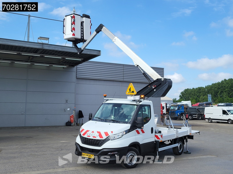 Iveco Daily 35S14 Hoogwerker 11meter Werkhoogte Klubb Navi Airco Cruise Cmaera Parkeersensoren Nacelle Arbeitsbühne 2Personen Airco Cruise c - Van: picture 3 Iveco Daily 35S14 Hoogwerker 11meter Werkhoogte Klubb Navi Airco Cruise Cmaera Parkeersensoren Nacelle Arbeitsbühne 2Personen Airco Cruise c - Van: picture 3