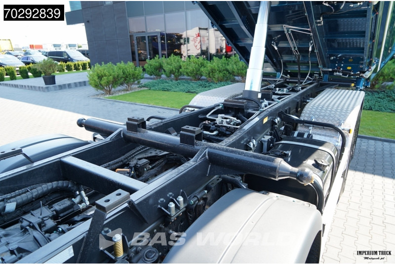 New Tipper MAN TGS 41.480 TGS 8X8: picture 15