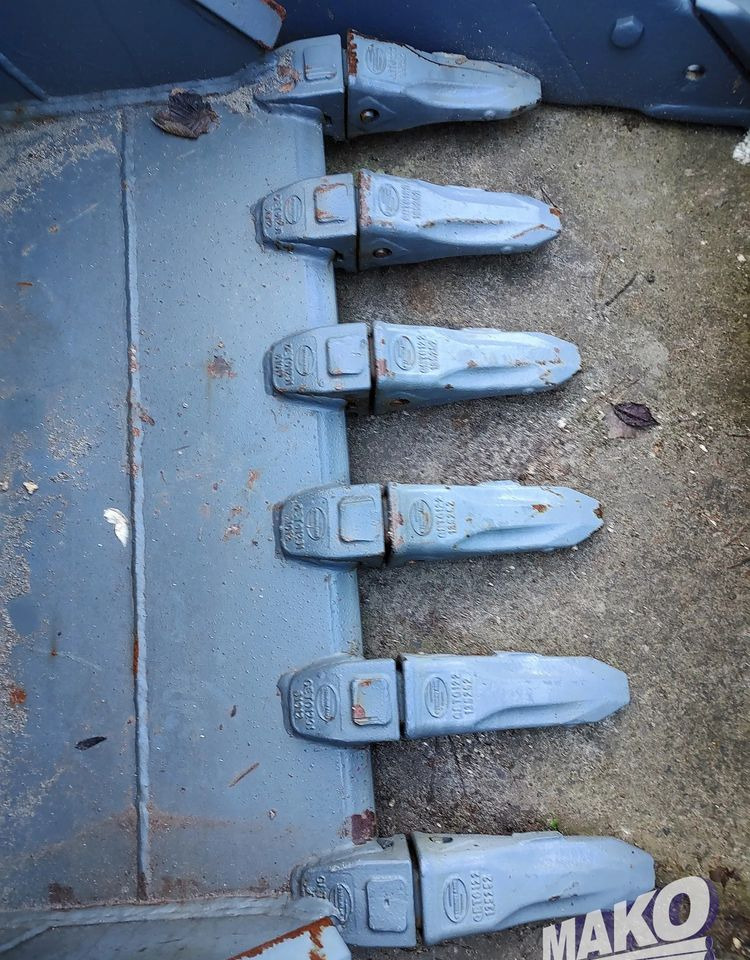 NOWA Łyżka Strickland 90cm do koparki Miller fi 45 (nieużywana) - Attachment for Construction machinery: picture 4 NOWA Łyżka Strickland 90cm do koparki Miller fi 45 (nieużywana) - Attachment for Construction machinery: picture 4