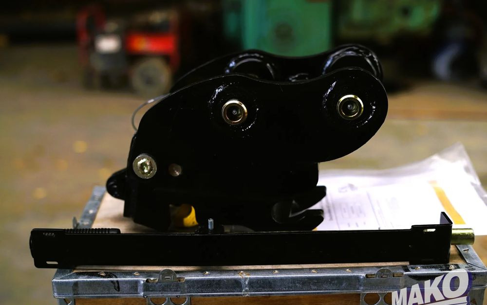 NOWE Szybkozłącze mechaniczne Rhinox fi 30 Takeuchi TB215 Kubota JCB CAT Volvo Yanmar - Attachment for Construction machinery: picture 3 NOWE Szybkozłącze mechaniczne Rhinox fi 30 Takeuchi TB215 Kubota JCB CAT Volvo Yanmar - Attachment for Construction machinery: picture 3