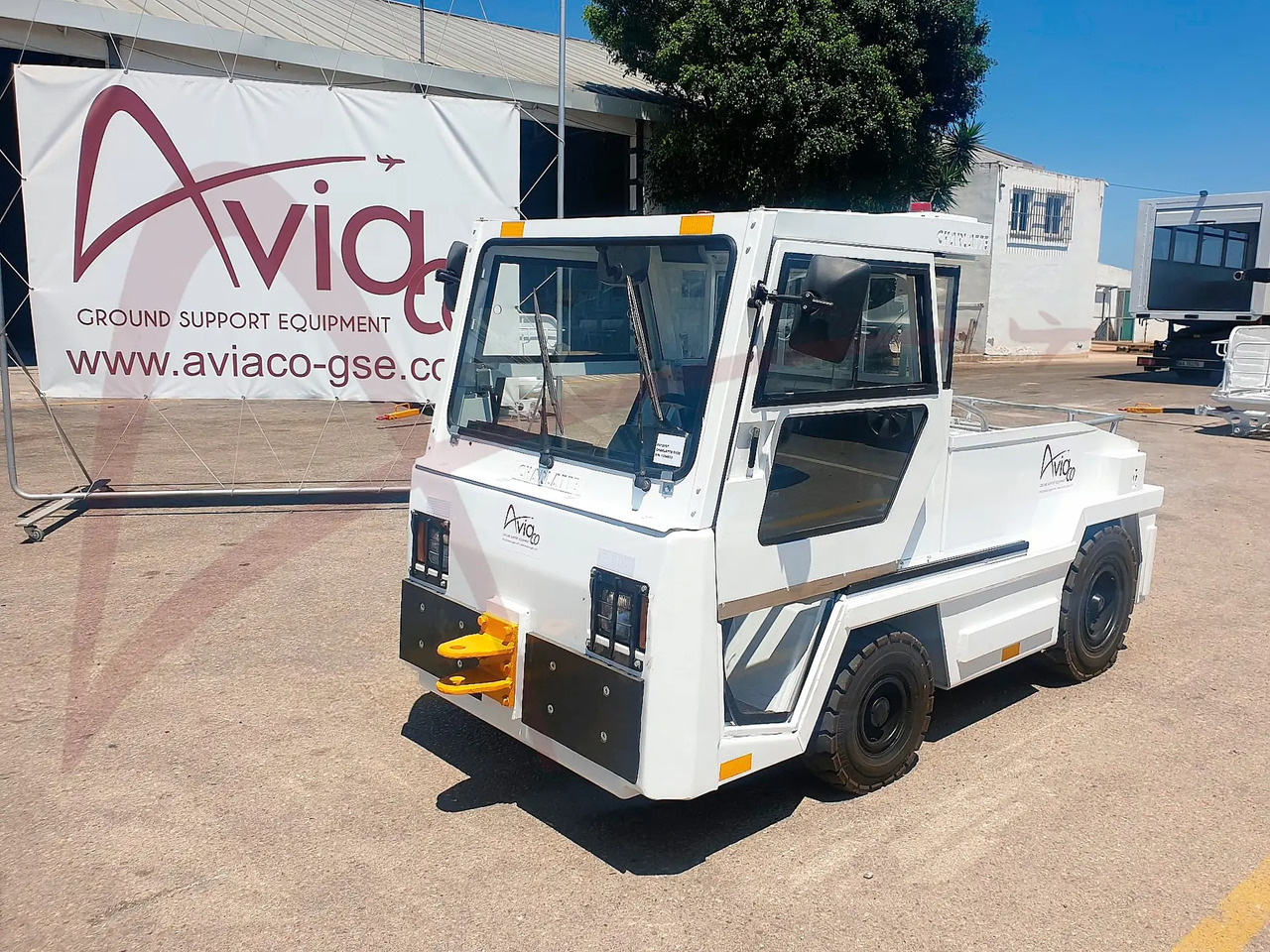 CHARLATTE T135 AC - Baggage tractor: picture 1 CHARLATTE T135 AC - Baggage tractor: picture 1