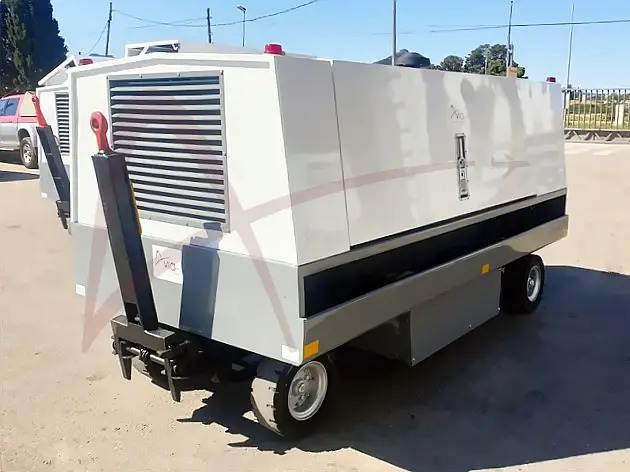 HITZINGER 140MDE18 - Ground power unit: picture 3 HITZINGER 140MDE18 - Ground power unit: picture 3