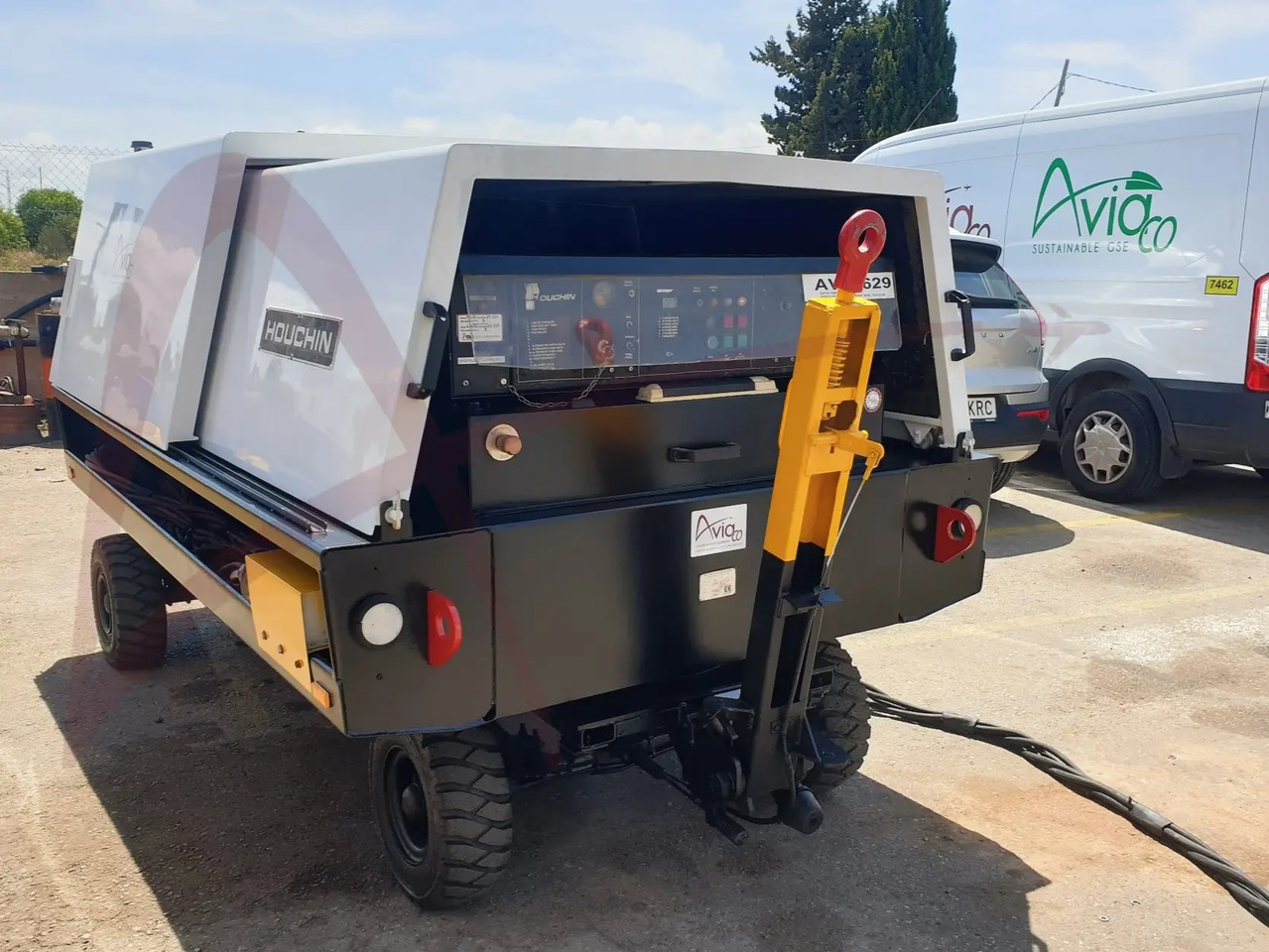 HOUCHIN C690-100DV - Ground power unit: picture 2 HOUCHIN C690-100DV - Ground power unit: picture 2