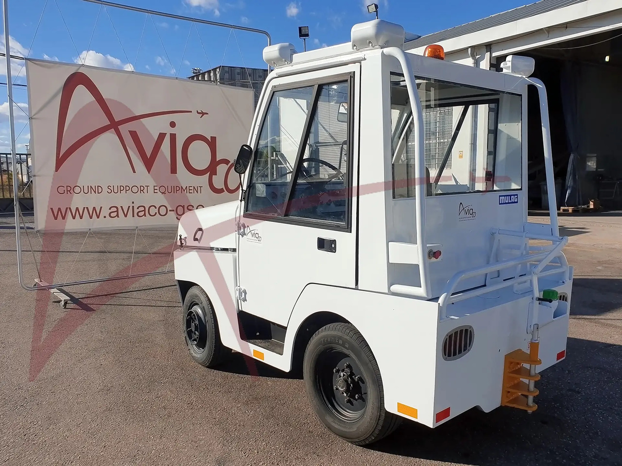 MULAG COMET 3 - Baggage tractor: picture 1 MULAG COMET 3 - Baggage tractor: picture 1
