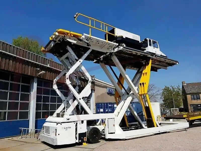 TLD TLC929 - Aircraft cargo loader: picture 1 TLD TLC929 - Aircraft cargo loader: picture 1