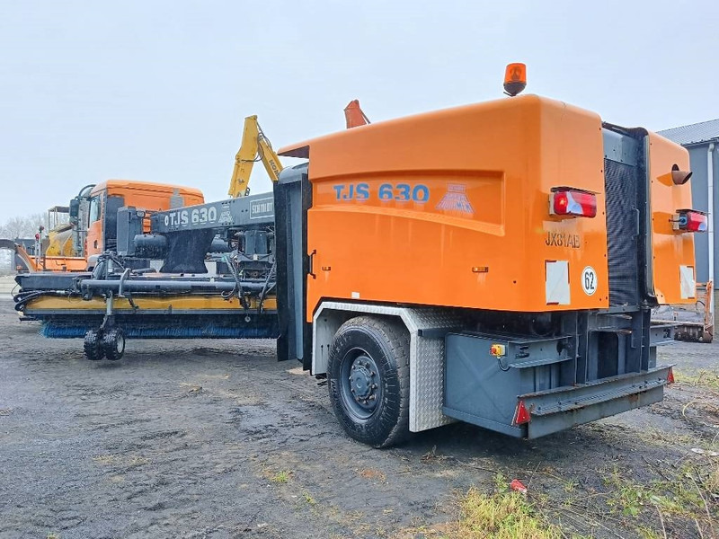 Schmidt TSJ630 man runway snow cleaning sneeuwschuif 2008 - Snow plough for Agricultural machinery: picture 4 Schmidt TSJ630 man runway snow cleaning sneeuwschuif 2008 - Snow plough for Agricultural machinery: picture 4